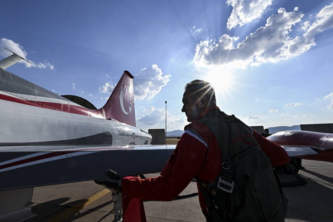 Türk Yıldızları’ndan 30 Ağustos’ta Anıtkabir’de saygı uçuşu - Resim: 30